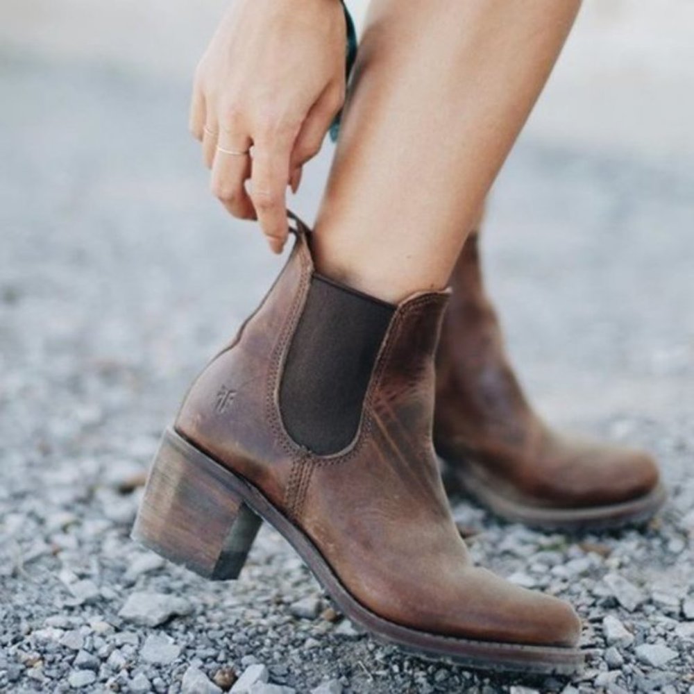 Frye Sabrina Chelsea Vintage Tan/Brown Suede Classic Casual Heeled Ankle Booties - Picture 5 of 16